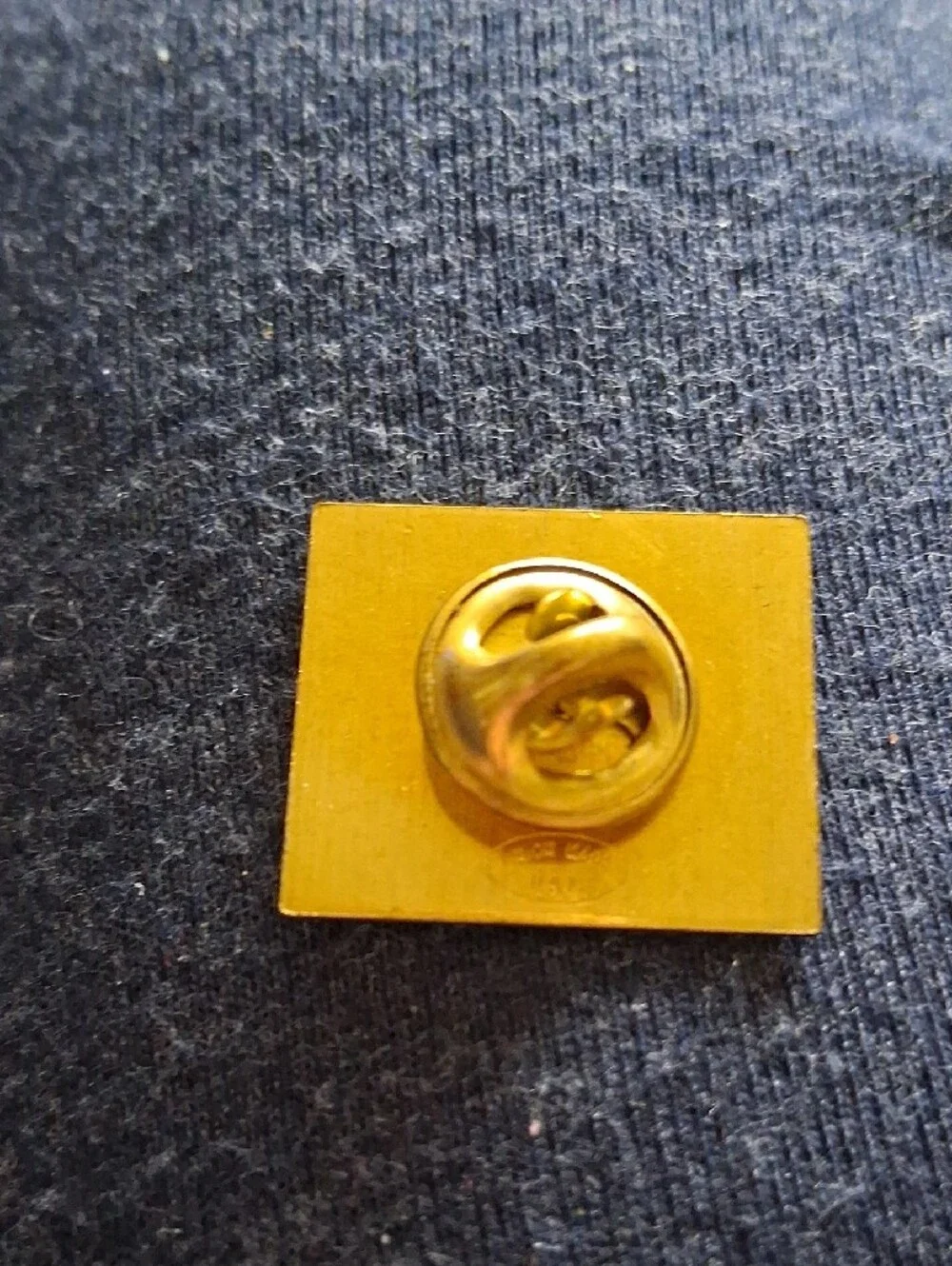 Blue 'VOTE' New York Pin Sweater Accessory